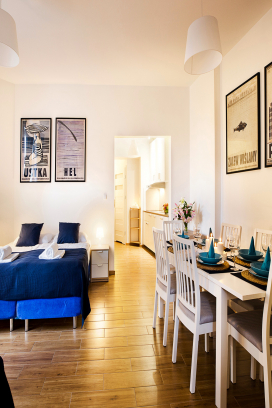 gallery/apt 3 copy